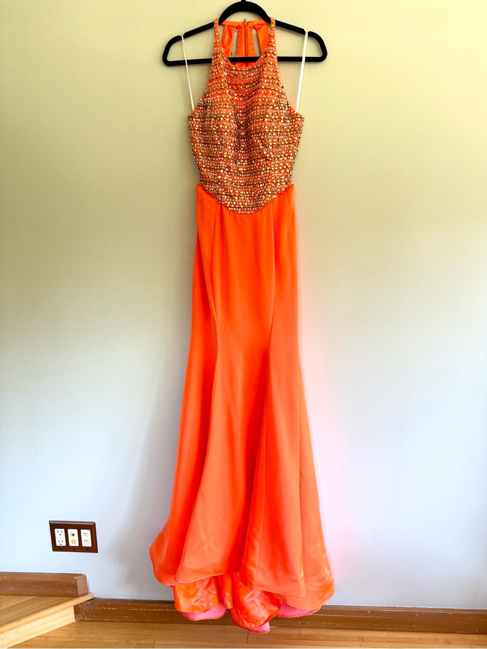 🏺MAC DUGGAL Neon Orange Beaded Halter Formal Gown Size 4 AS IS